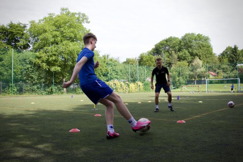 Zajęcia piłkarskie z techniki podań, piłka nożna w Krakowie